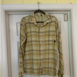 🚌🚍 Patagonia organic Cotton men’s button down casual shirt size Medium